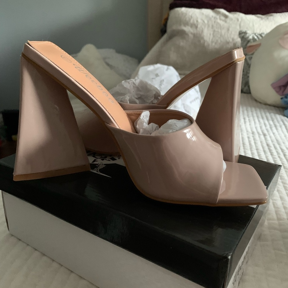 Nude chunky heels